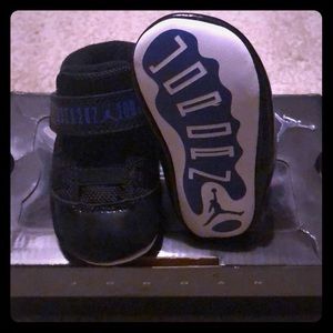 DS Nike Air Jordan 11 Space Jam Crib Shoes Sz 2C